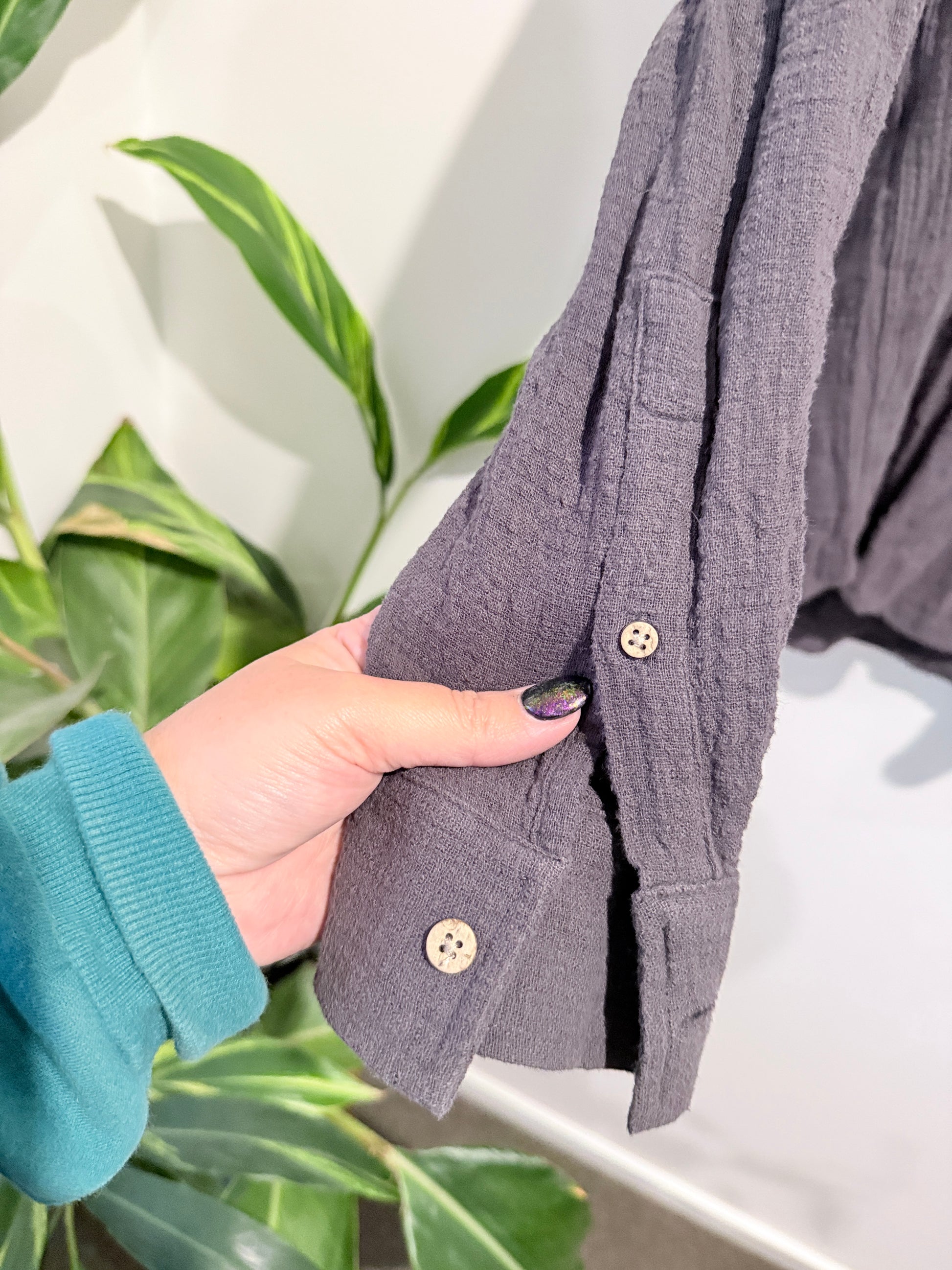 Insight Long-sleeve Button-down Shirt Size S