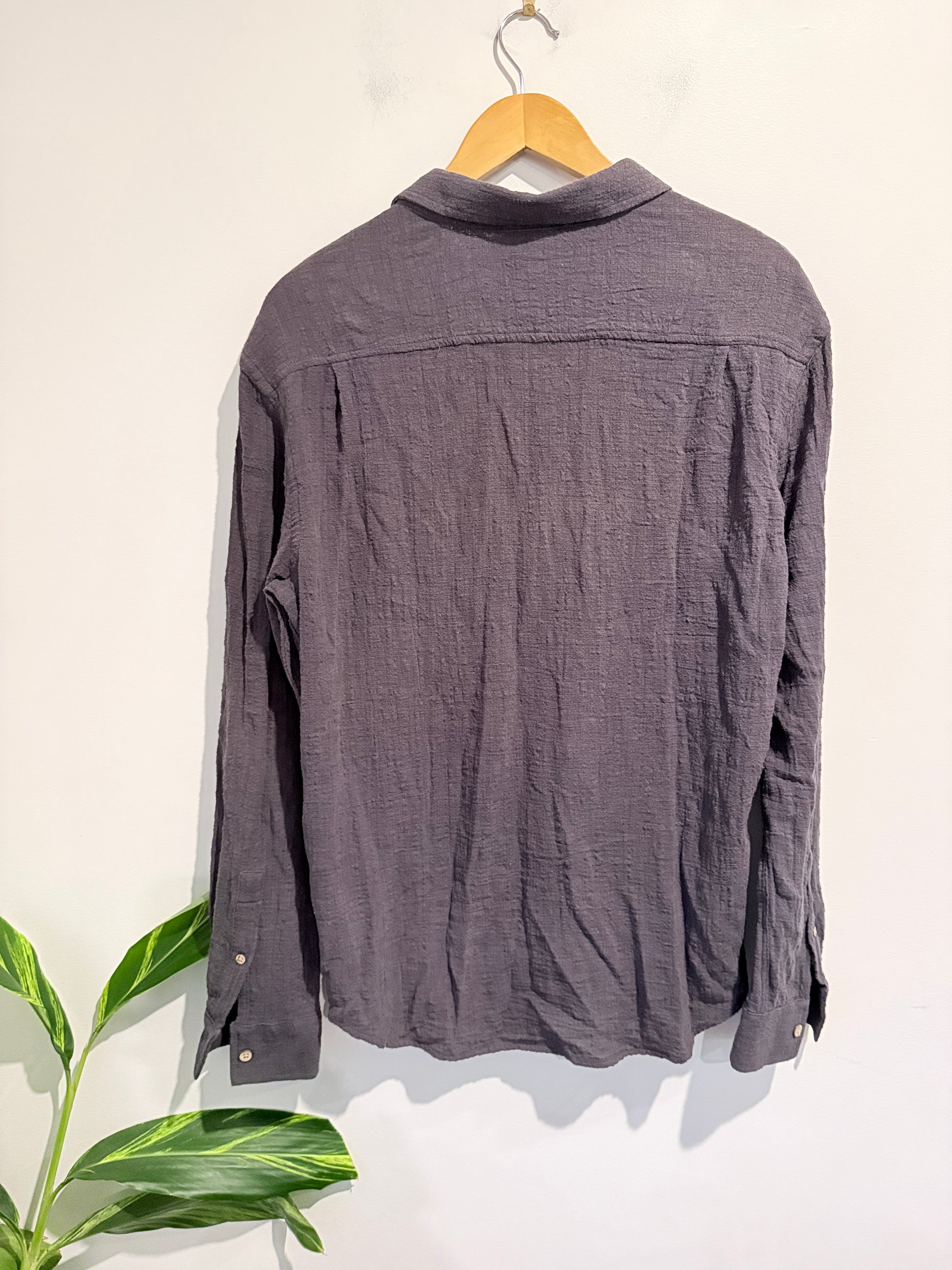 Insight Long-sleeve Button-down Shirt Size S