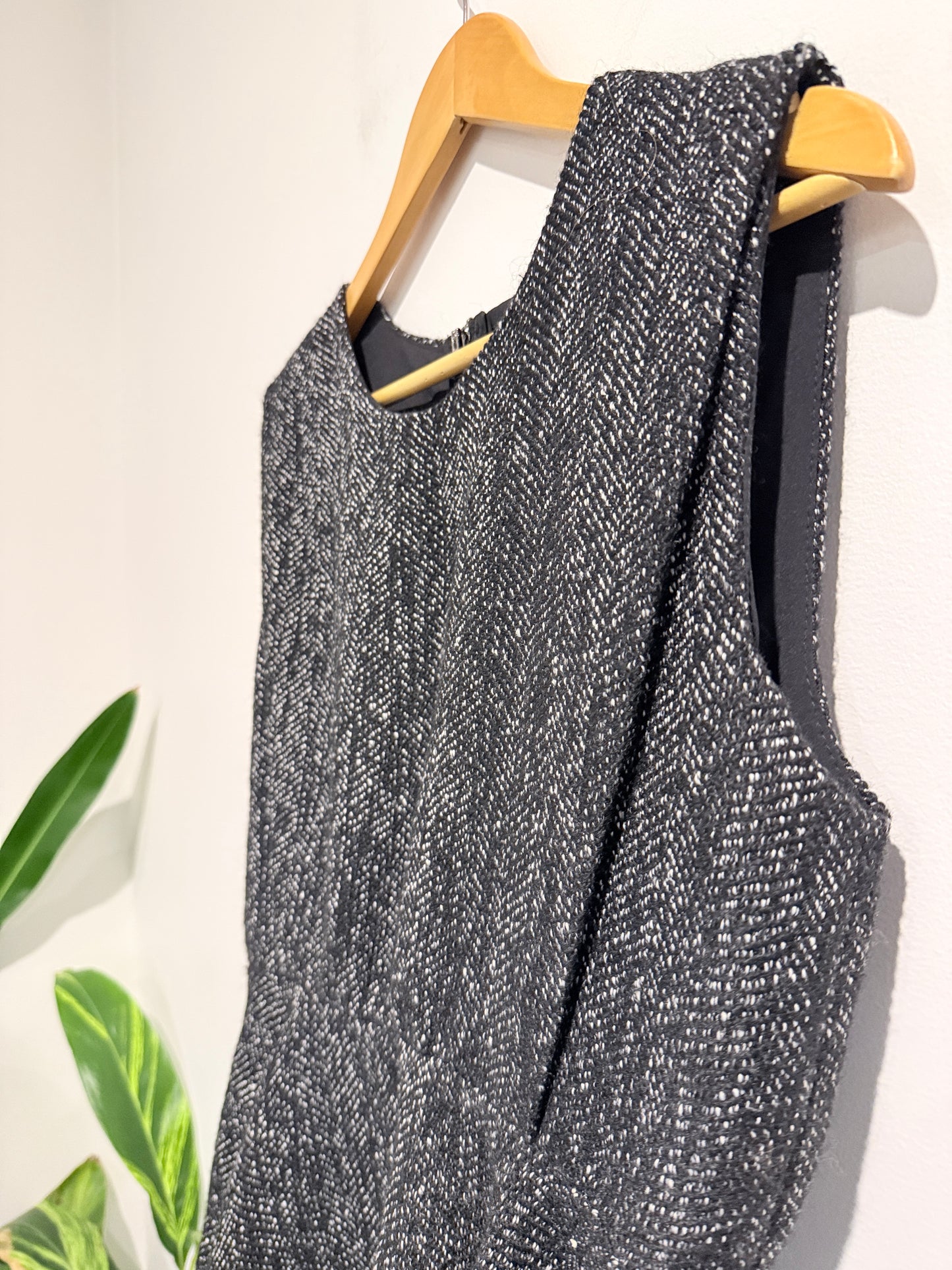 Fabric: Sleeveless Seamed Tweed Dress Size XL | U/Arm to U/Arm 50cm