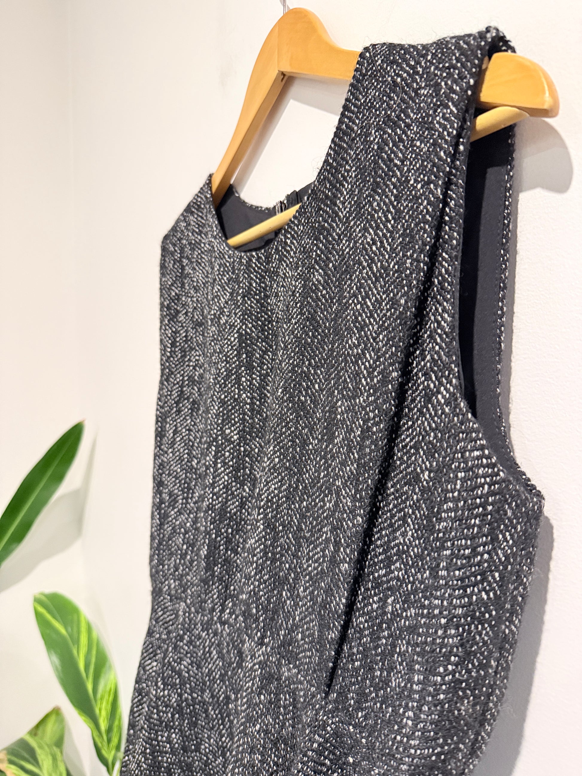 Fabric: Sleeveless Seamed Tweed Dress Size XL | U/Arm to U/Arm 50cm