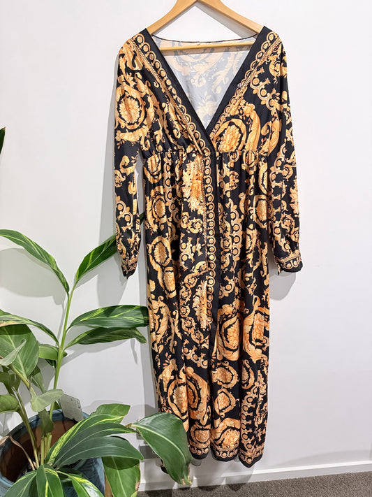 Brand Unknown Long-sleeve Baroque Maxi Dress Size U/Arm to U/Arm 48cm