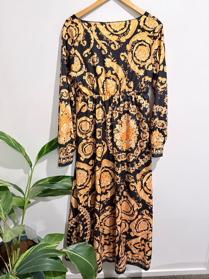 Brand Unknown Long-sleeve Baroque Maxi Dress Size U/Arm to U/Arm 48cm