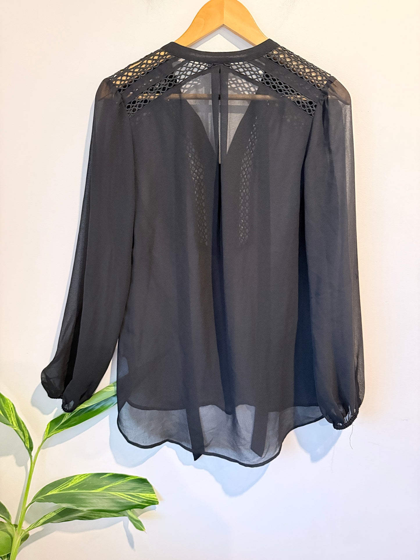 Intraport Lace And Crepe Top Size U/Arm to U/Arm 52cm