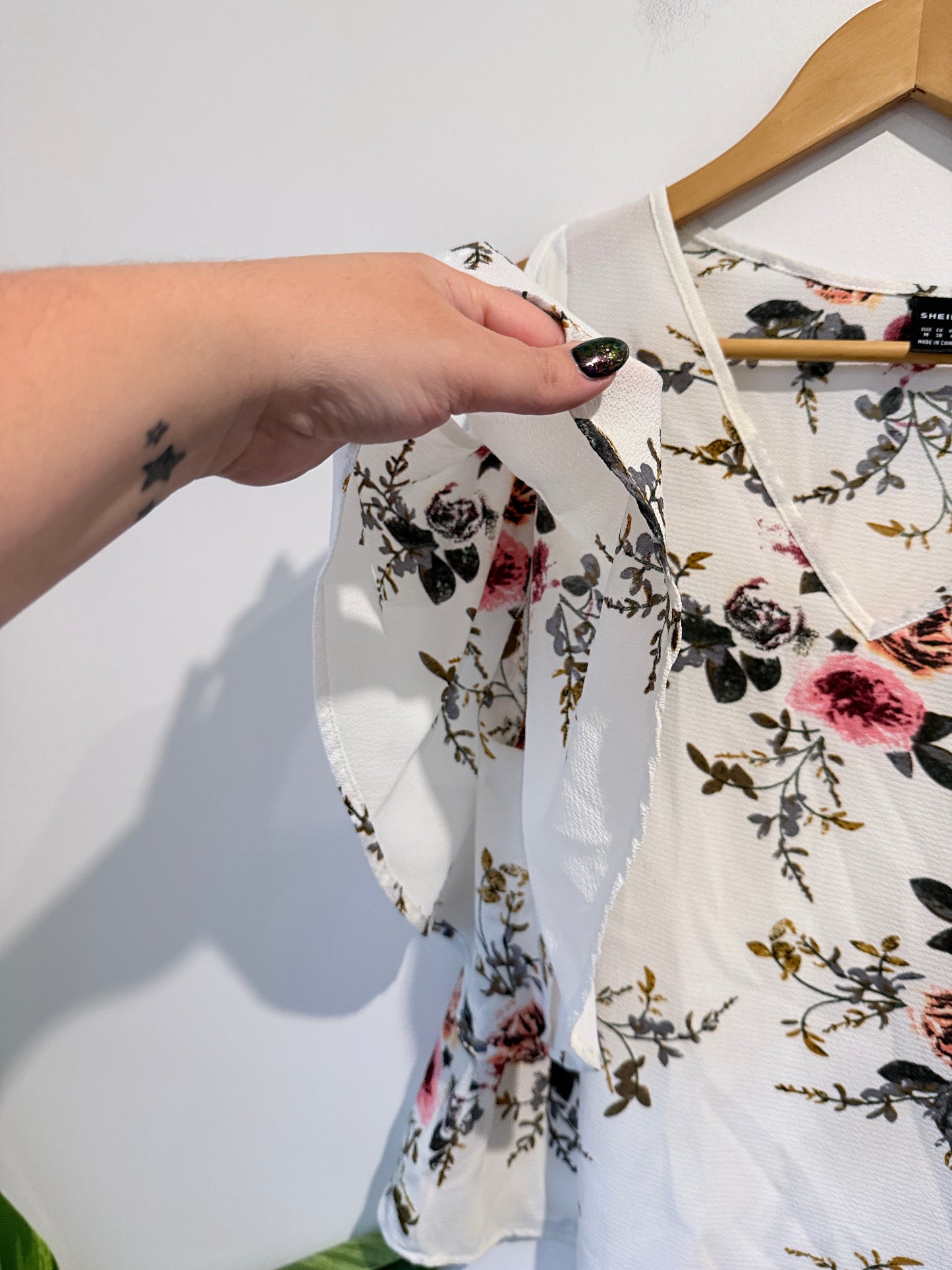 Shein Cold-shoulder Floral Print Top Size M