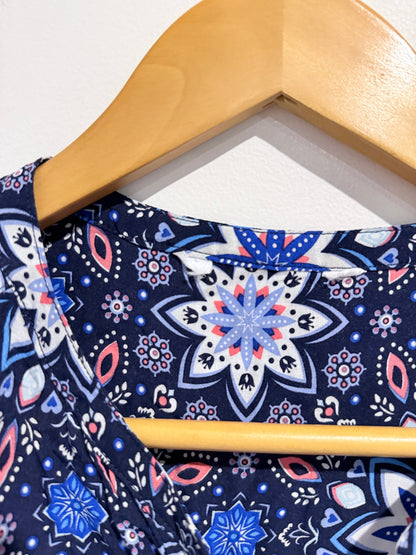 Brand Unknown Bohemian-style Batik Floral Blouse Size U/Arm to U/Arm 51cm