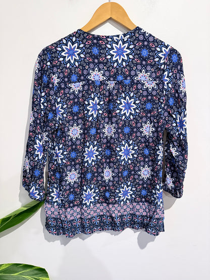 Brand Unknown Bohemian-style Batik Floral Blouse Size U/Arm to U/Arm 51cm