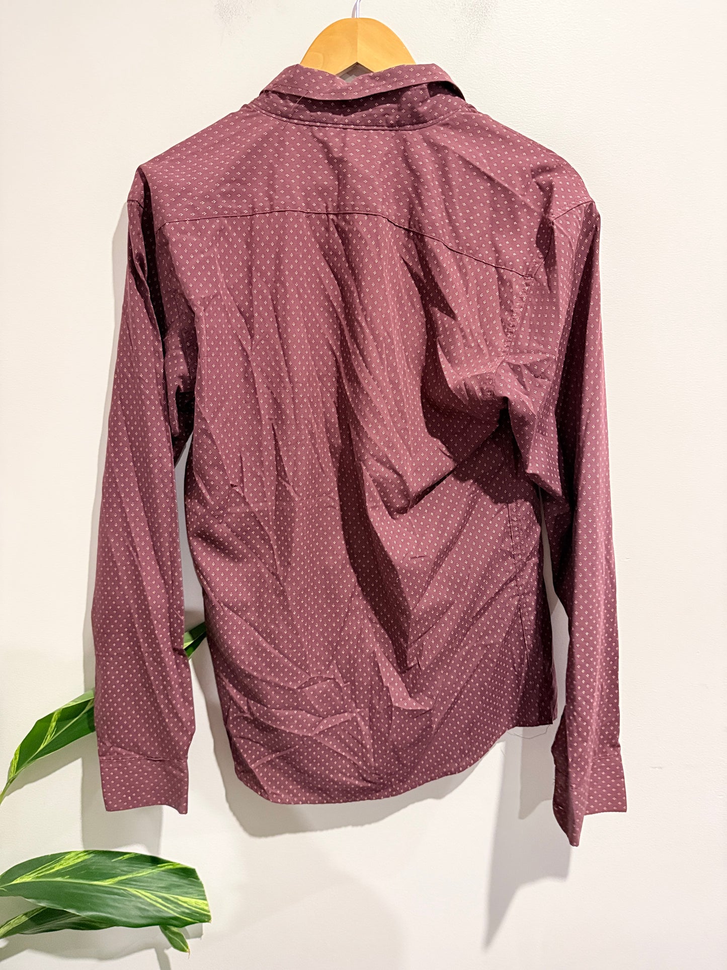 Oakridge Long-sleeve Button-up Shirt Size M