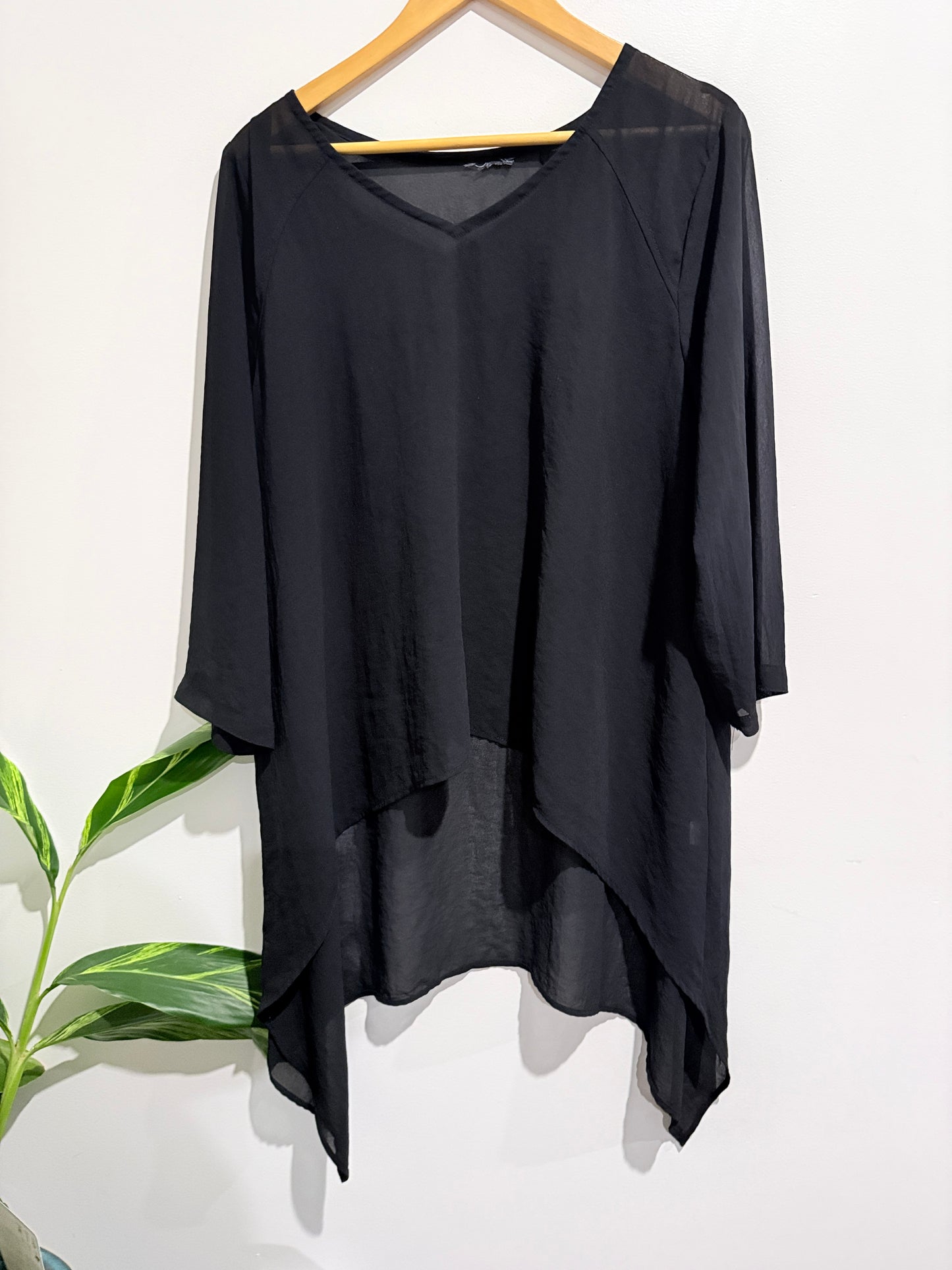 Brand Unknown Asymmetric Hem Top