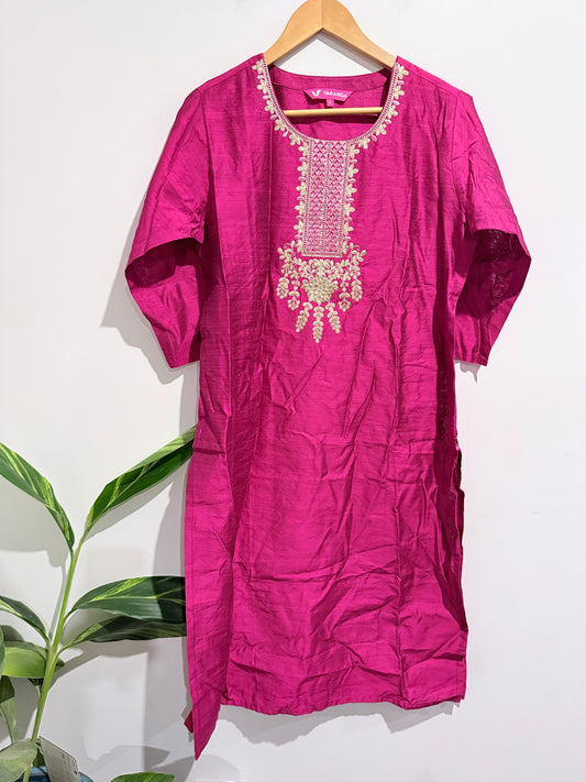 Varanga Silk Blend Embroidered Kurta Size XL | U/Arm to U/Arm 53cm