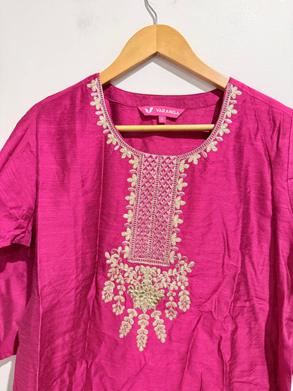 Varanga Silk Blend Embroidered Kurta Size XL | U/Arm to U/Arm 53cm