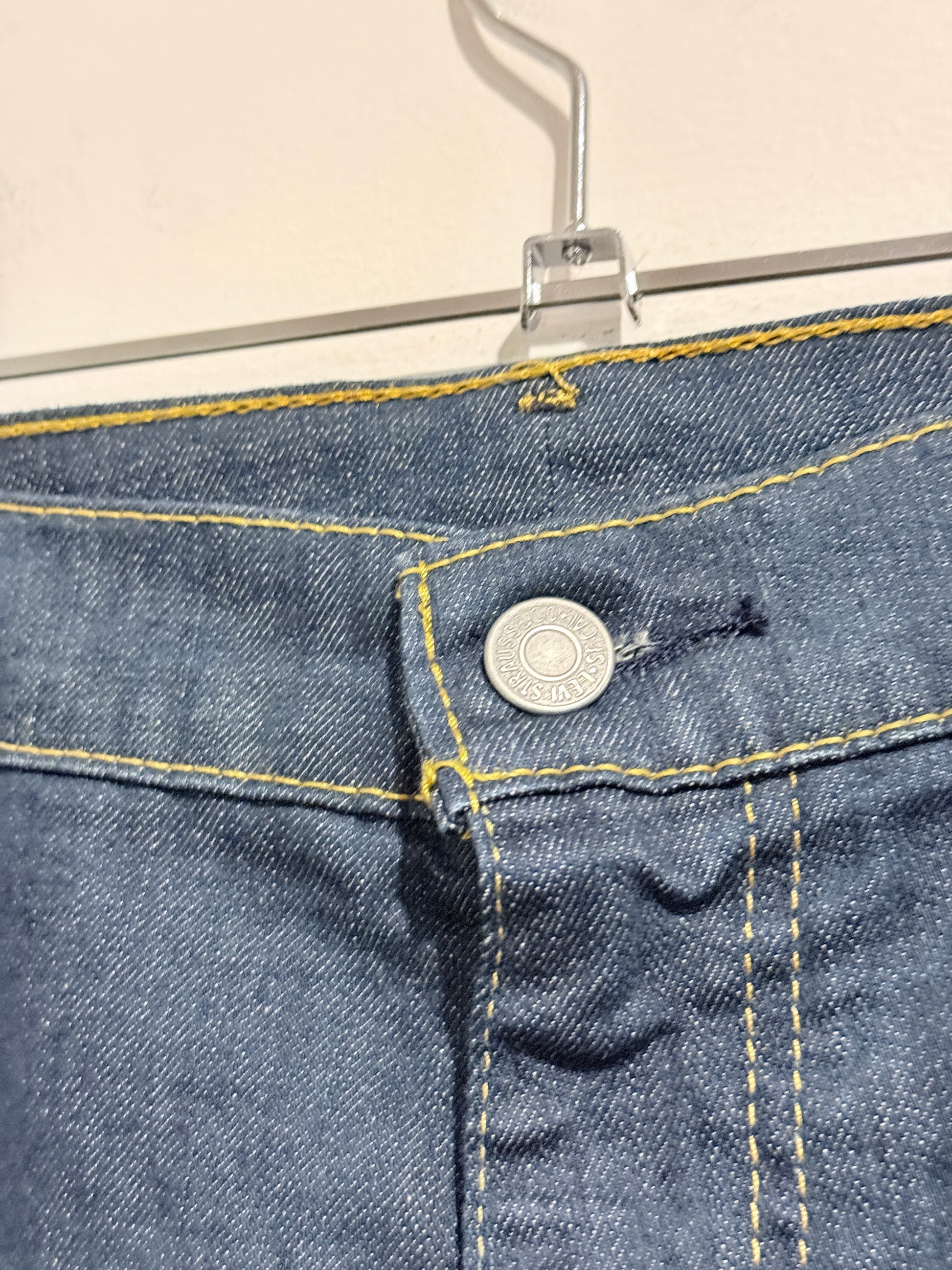 Levis BNWT Denim Jeans Size W: 102cm | L: 97cm