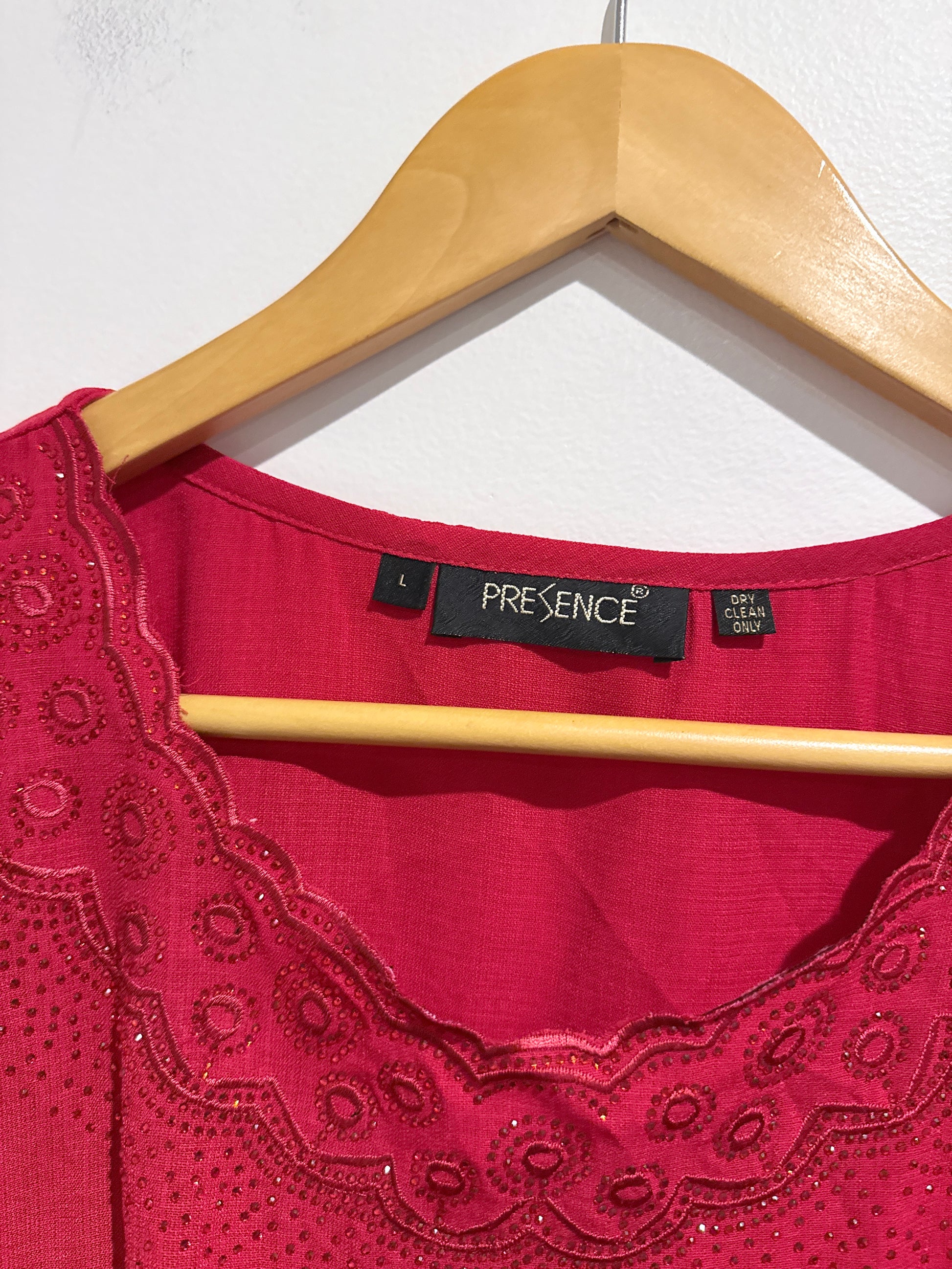 Presence Tunic Top Size L | U/Arm to U/Arm 52cm