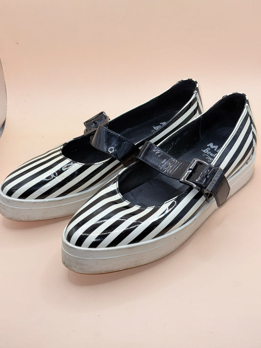 Mix Boutique Tallulah Black & White Stripe Mary Jane Flats – EU 39