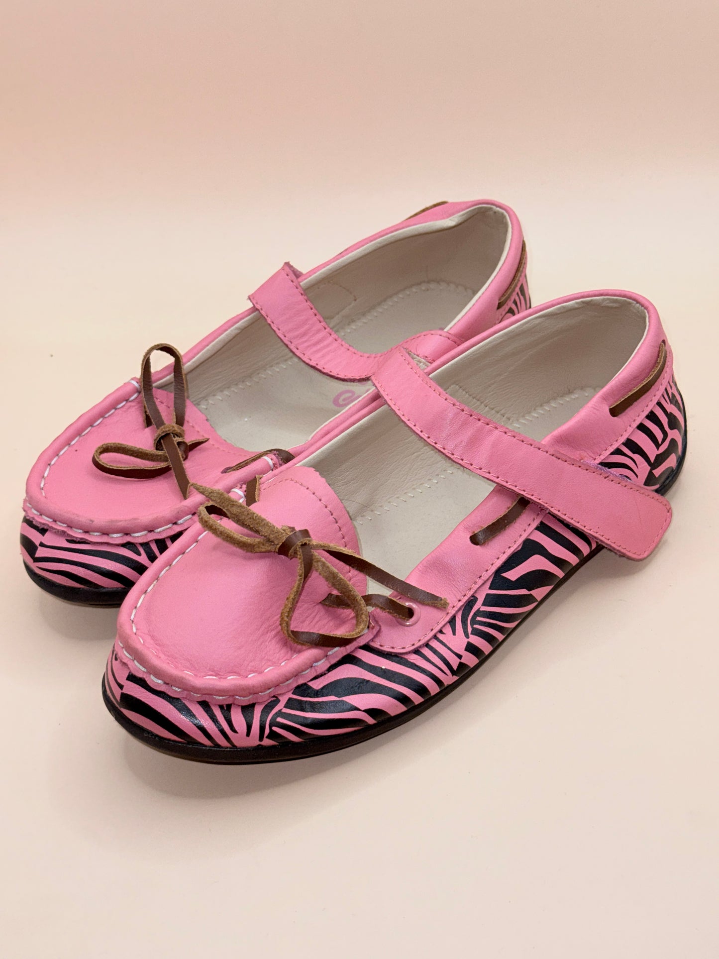DICA.T’S Pink Zebra Mary Jane Flats – Girls Size 37