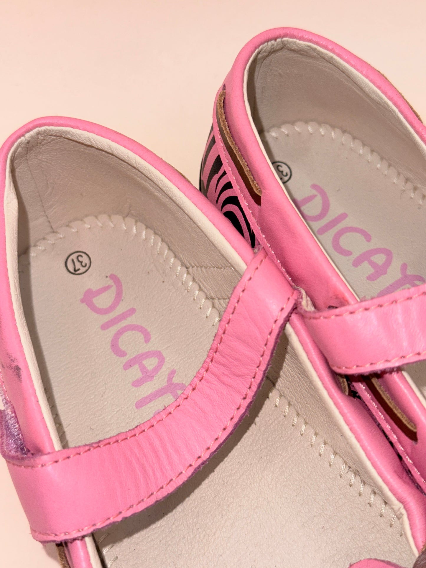 DICA.T’S Pink Zebra Mary Jane Flats – Girls Size 37