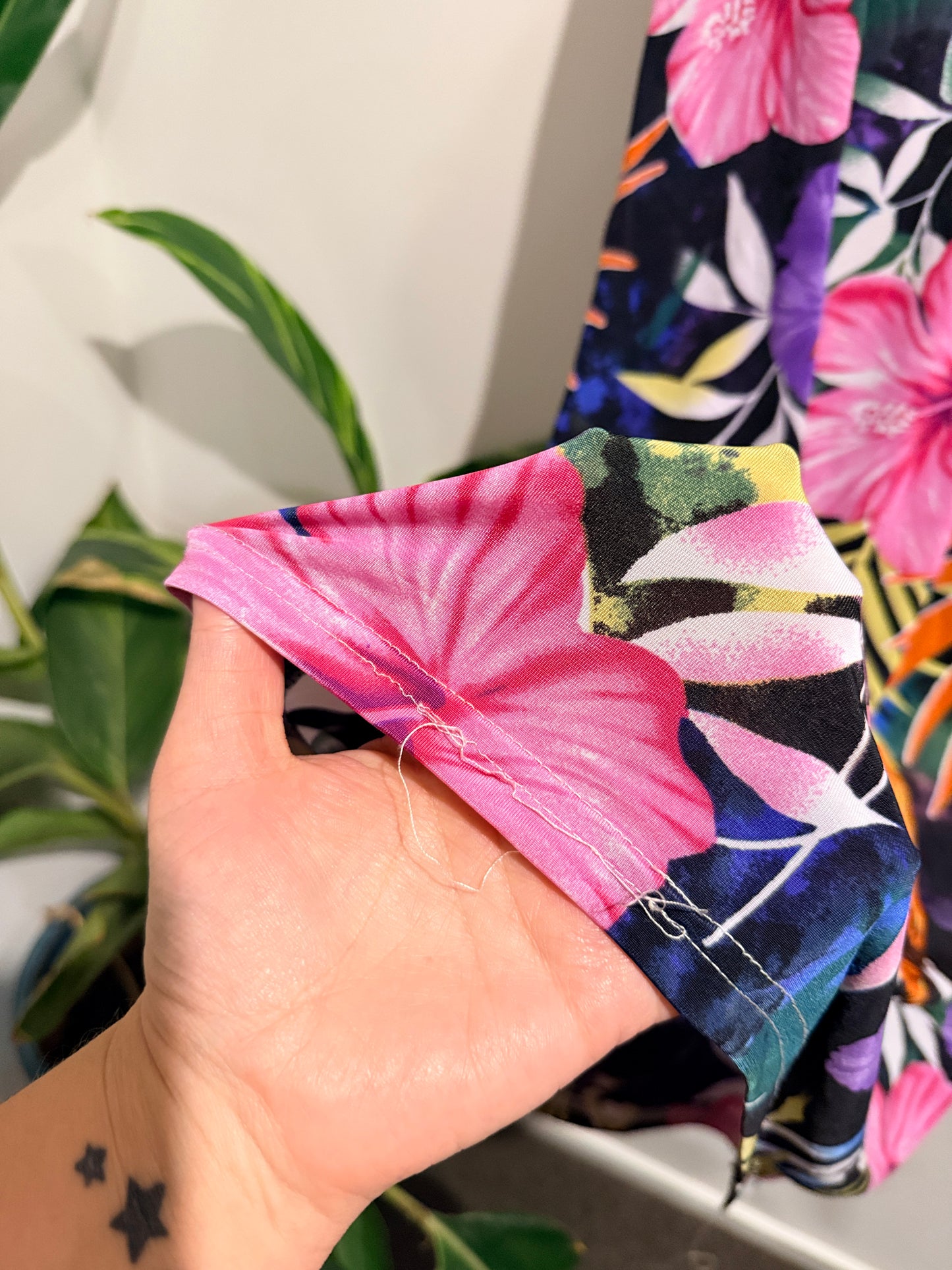 H & D Short-sleeve Tropical Shift Dress Size XXL | U/Arm to U/Arm 57cm
