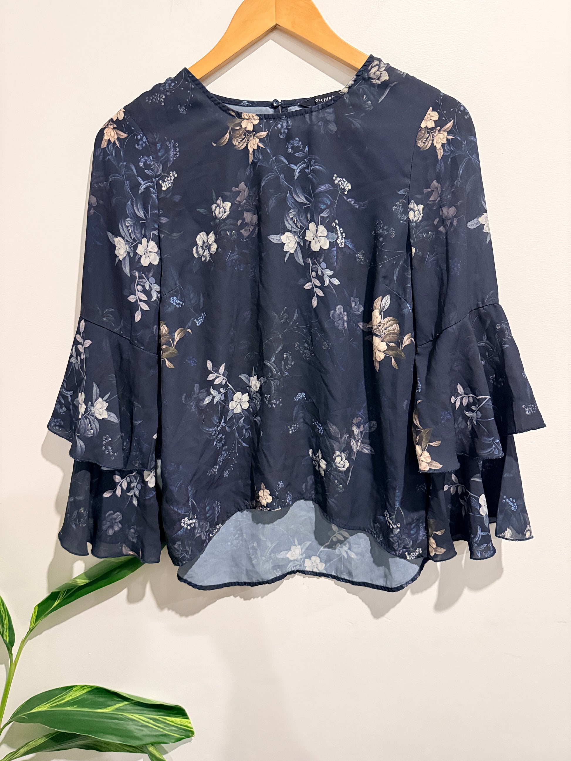 Decjuba Floral Multi-layered Tier Flare Top Size 8