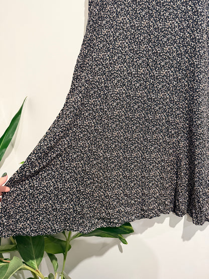 Brand Unknown Ditsy Floral Print A-line Maxi Skirt Size U/Arm to U/Arm 92cm