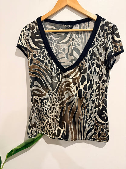 Nafnaf Animal Print V-neck Top Size L | U/Arm to U/Arm 46cm