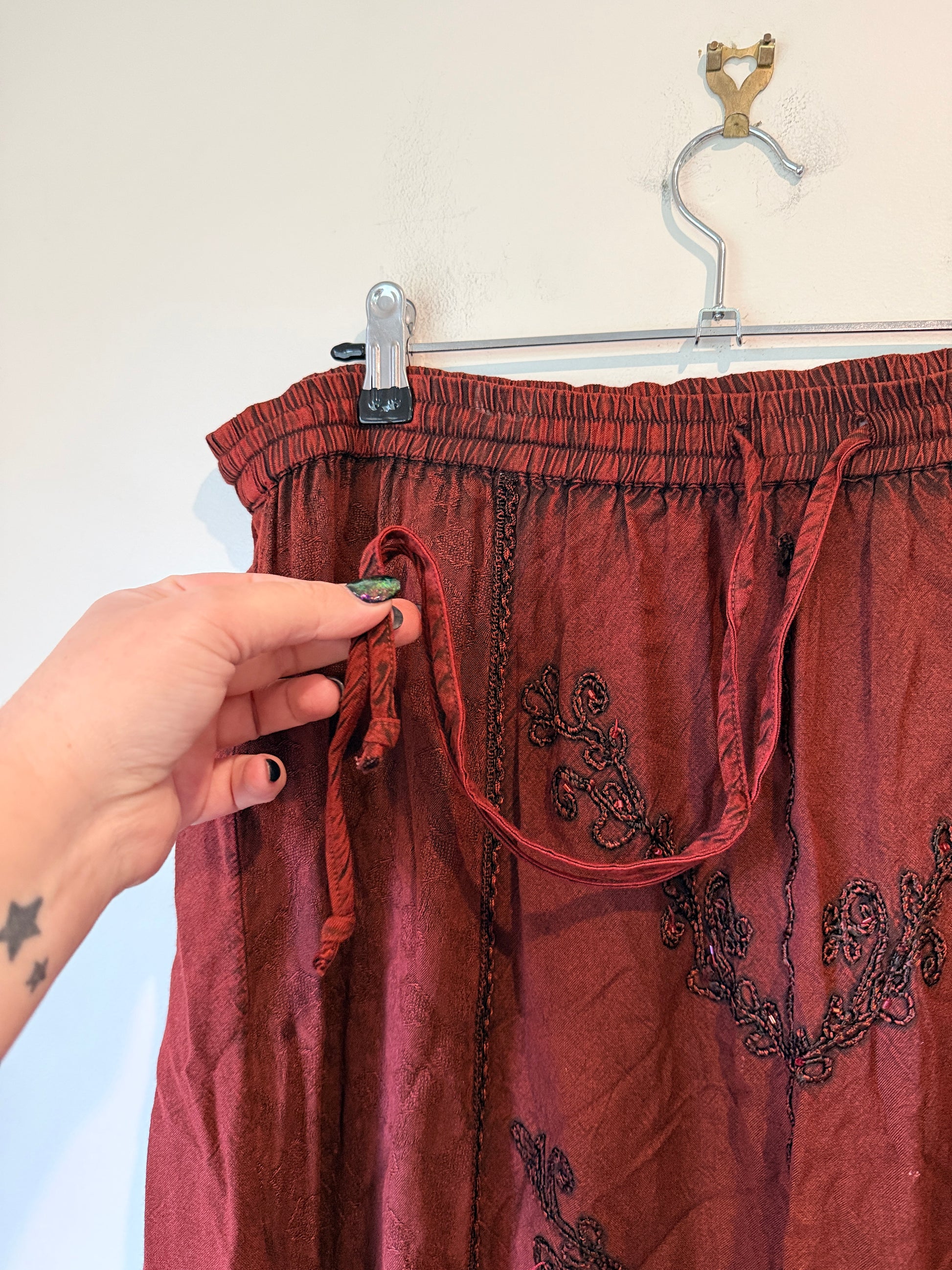 L.S.I Bohemian-style Embroidered Maxi Skirt Size L/XL