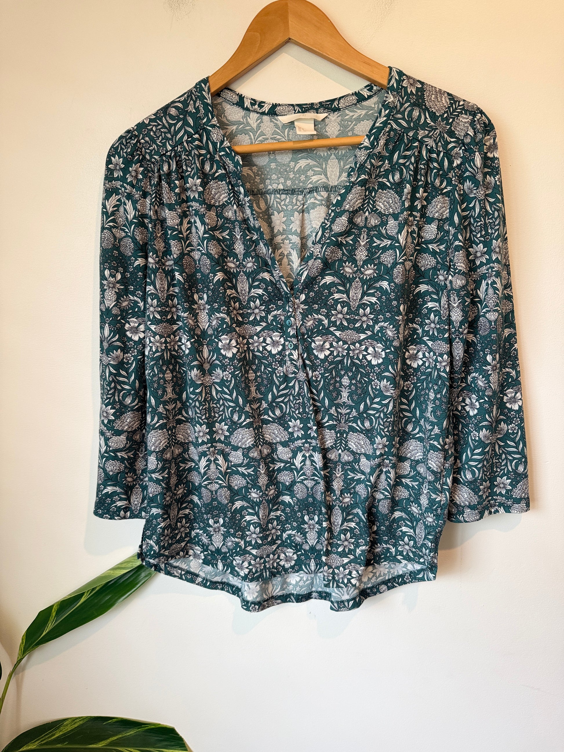 H & M V-neck Floral Peasant Blouse Size S