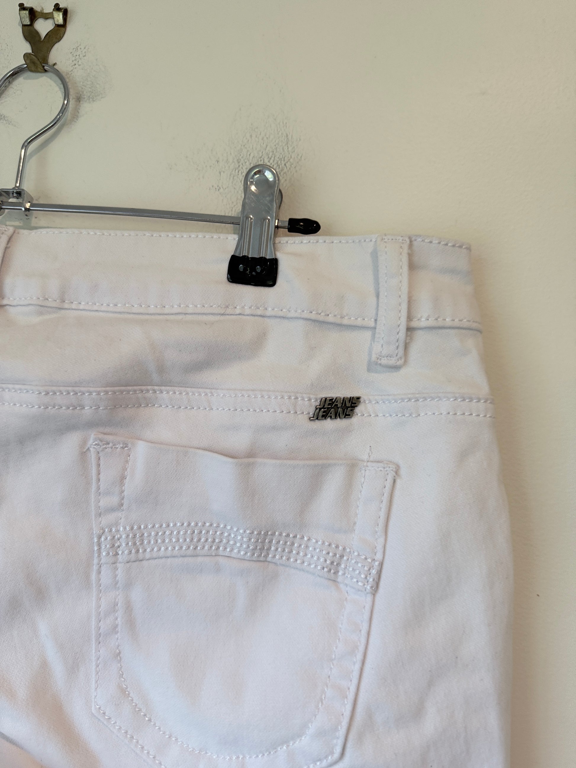 White Skinny Jeans Size 34 | U/Arm to U/Arm 86cm