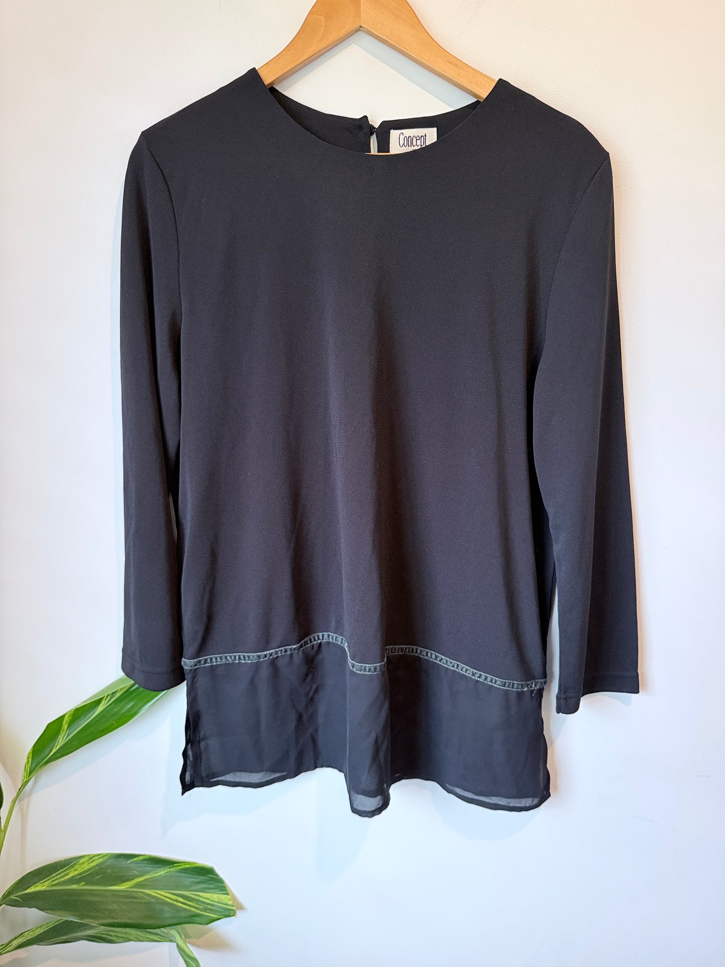 Concept Chiffon Hem Long-sleeve Top Size 12