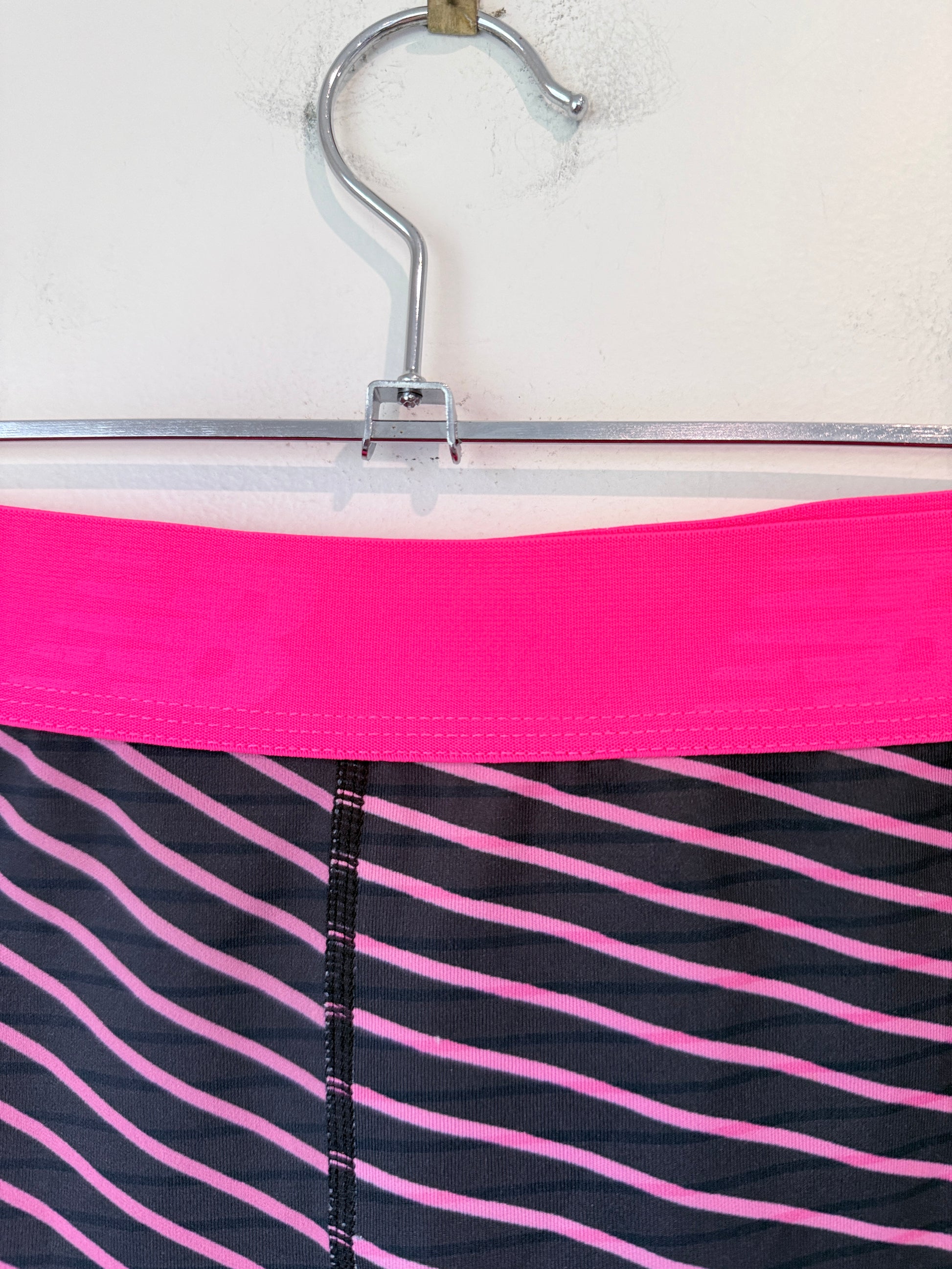 New Balance Dry Athletic Capri Leggings Size M/12