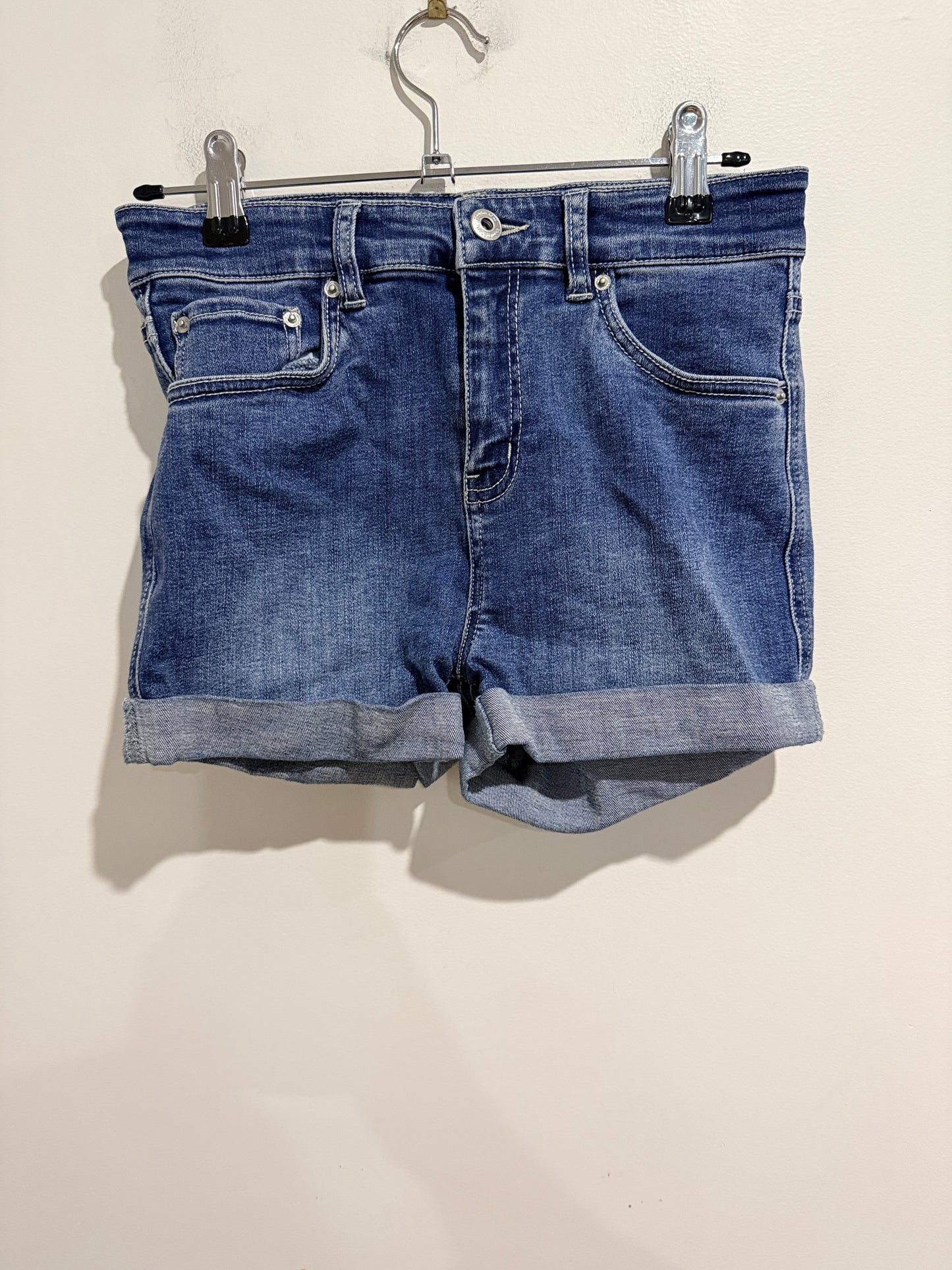 Country Road Medium-wash Cuffed Denim Shorts Size Waist 68cm