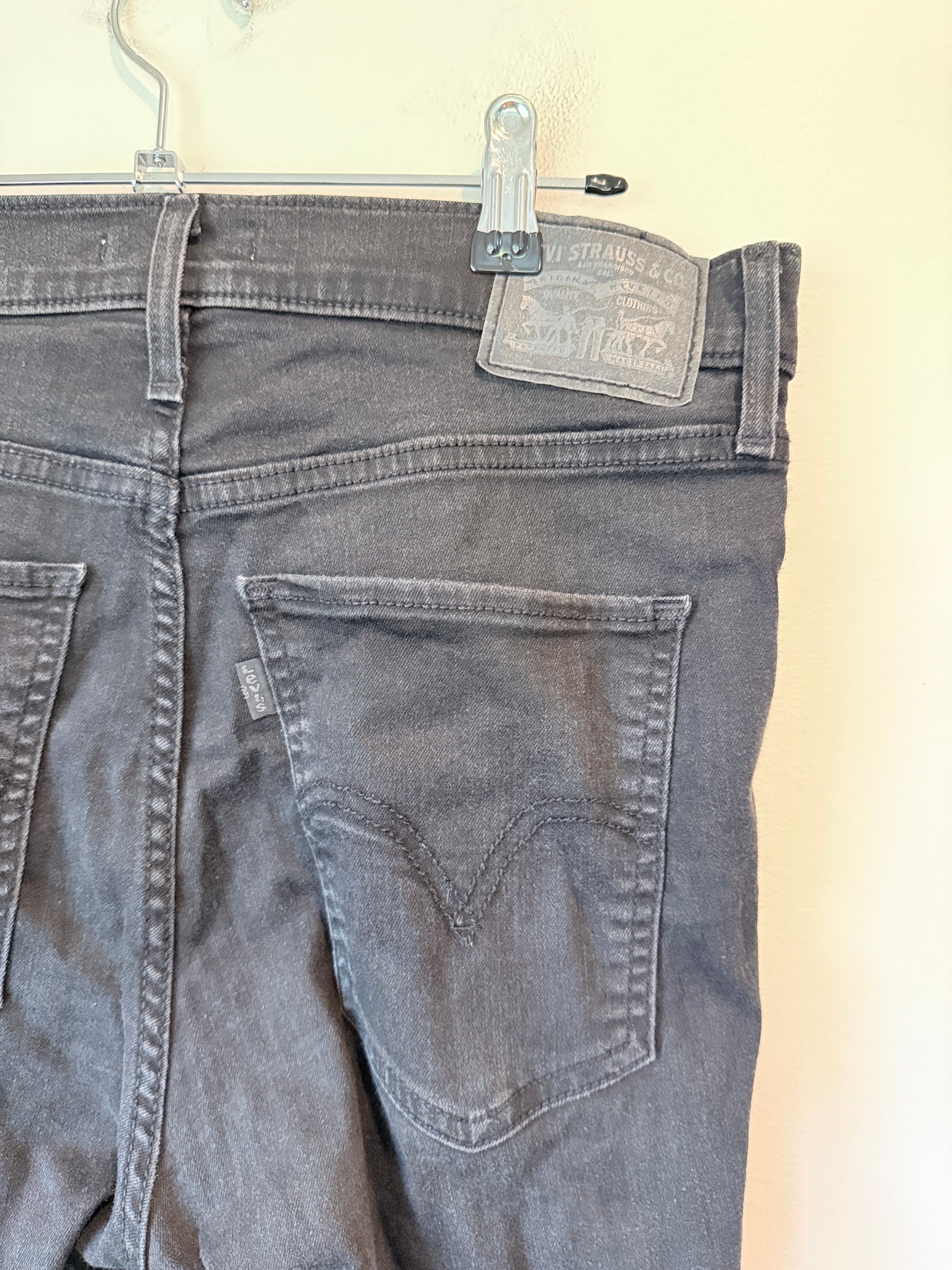 Levi Strauss High-rise Black Skinny Jeans Size 31