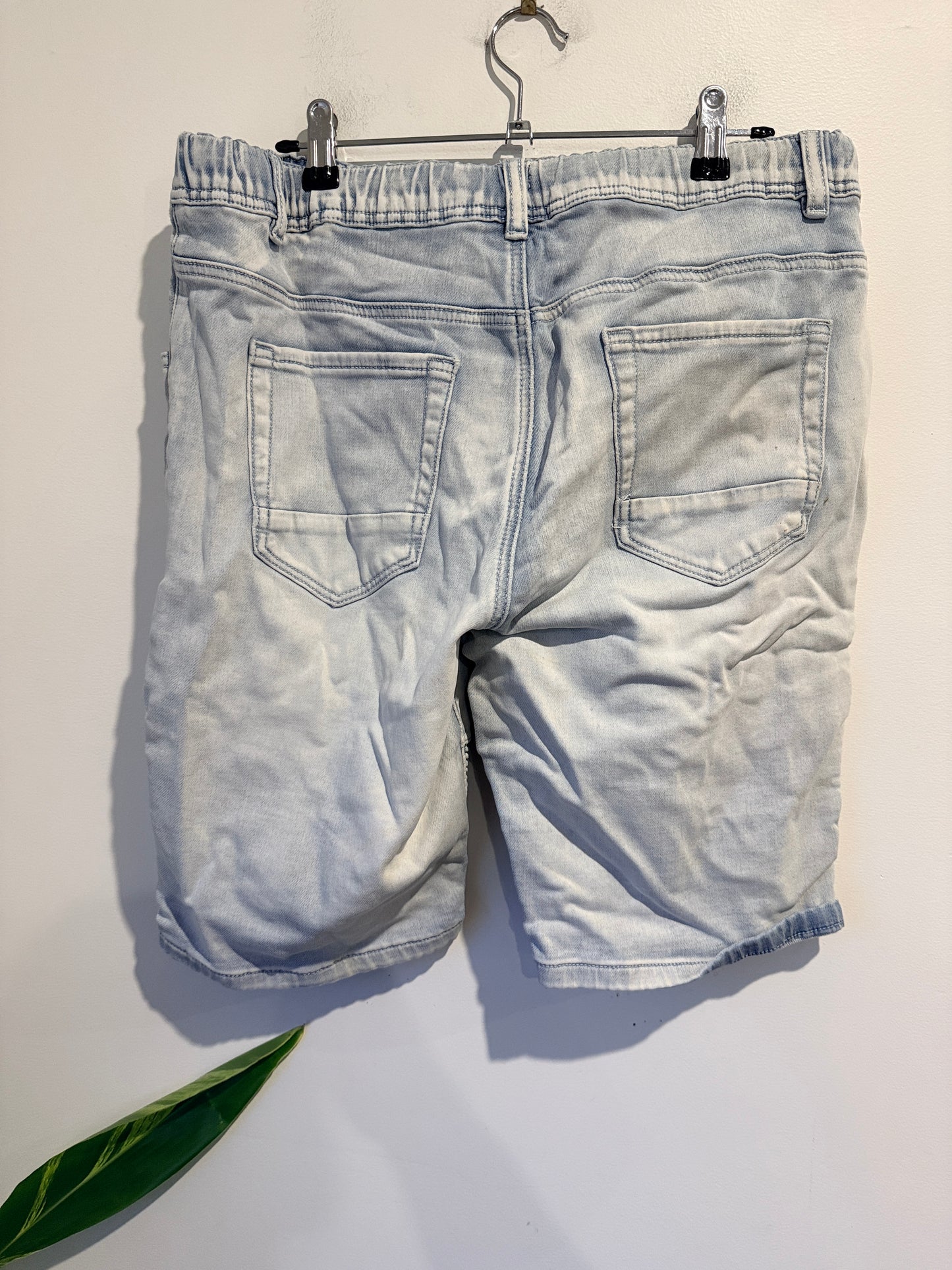 Connor Light-wash Denim Shorts Size 34 | Waist 102cm