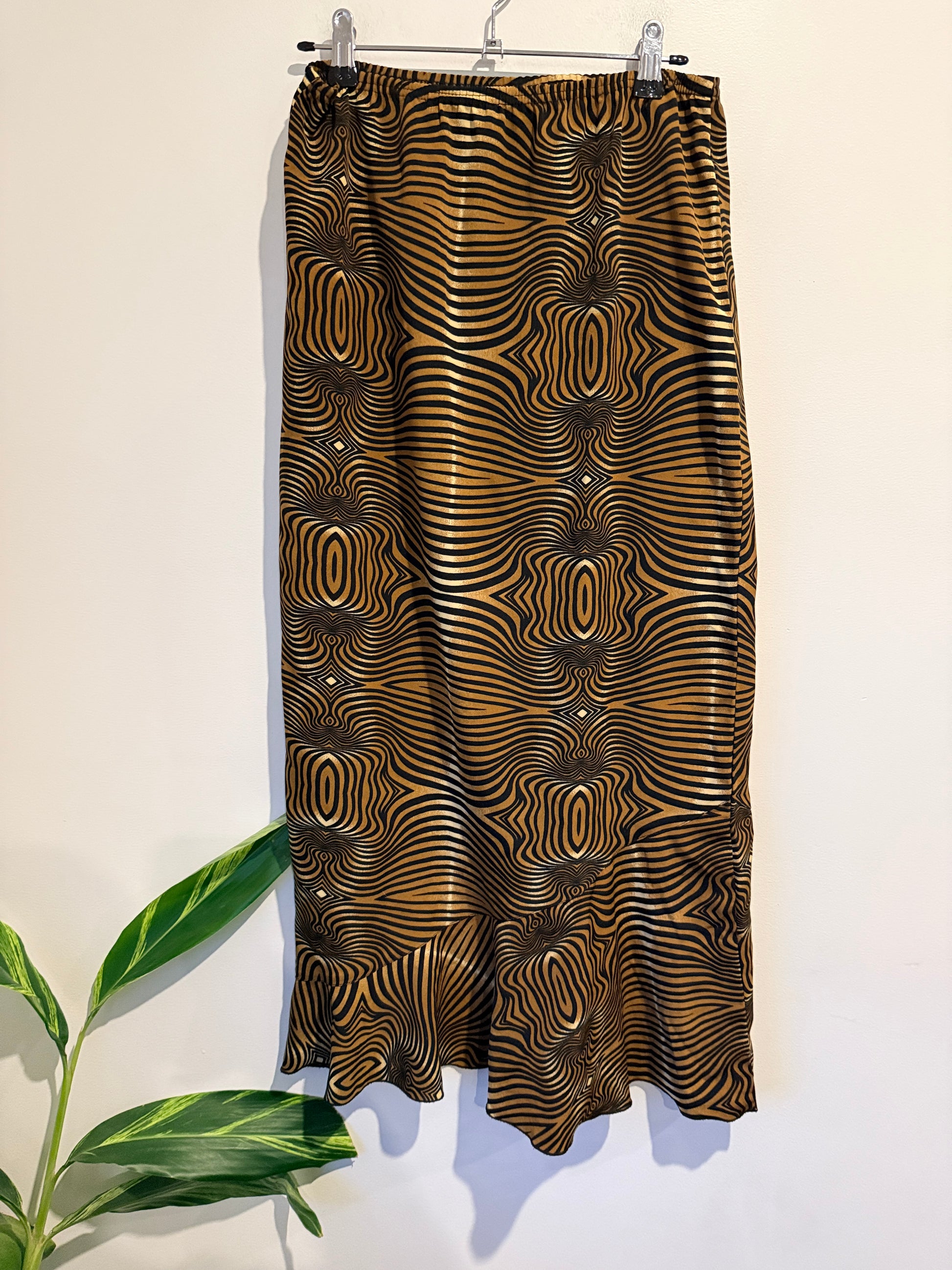 Brand Unknown Ruffled Hem Zebra Print Maxi Skirt Size 5 | Waist 70cm