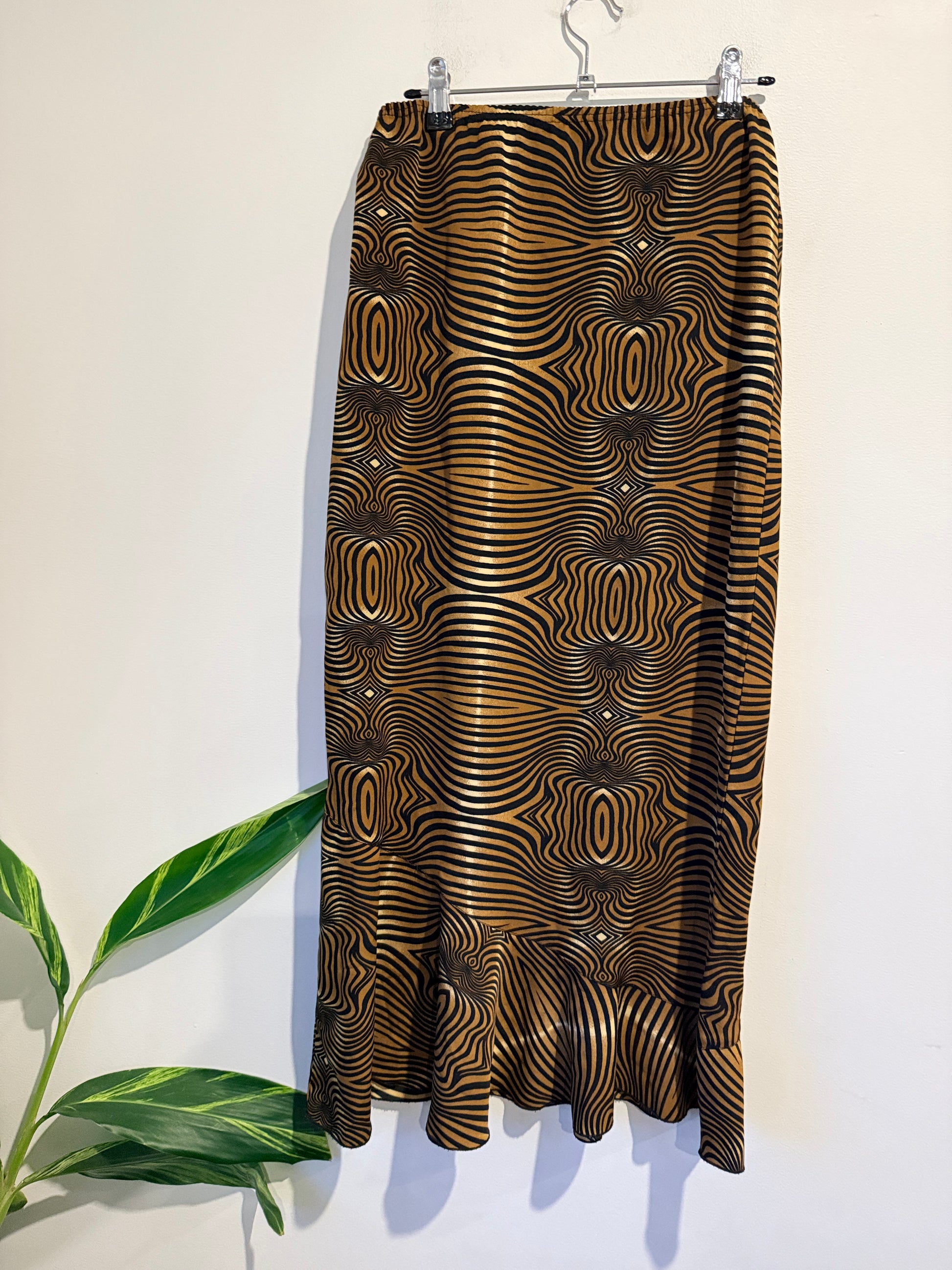 Brand Unknown Ruffled Hem Zebra Print Maxi Skirt Size 5 | Waist 70cm