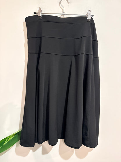 Ella J Knee Length Skirt Size L | Waist: 90cm