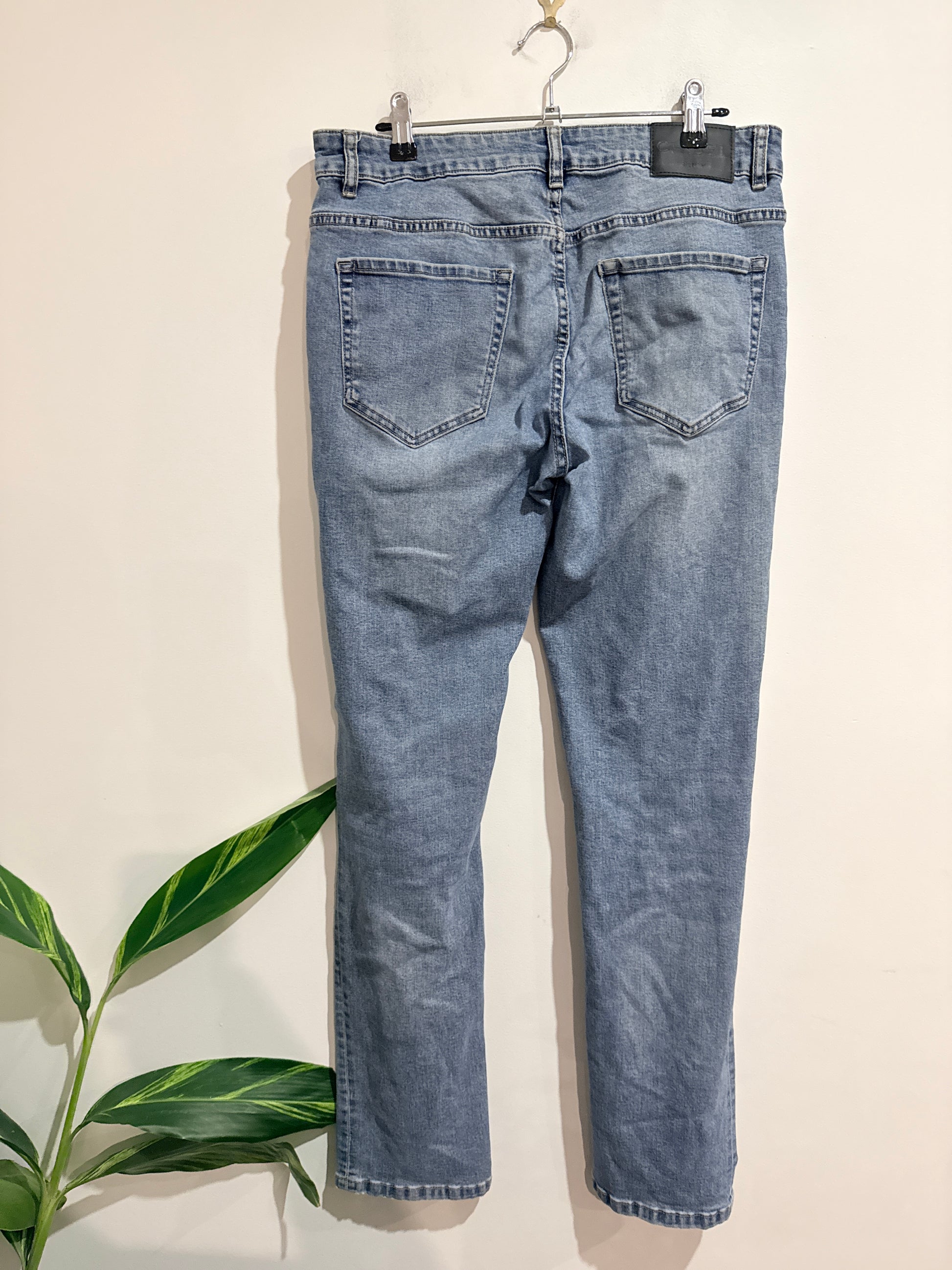 Chisel Denim Straight Jeans Size 32