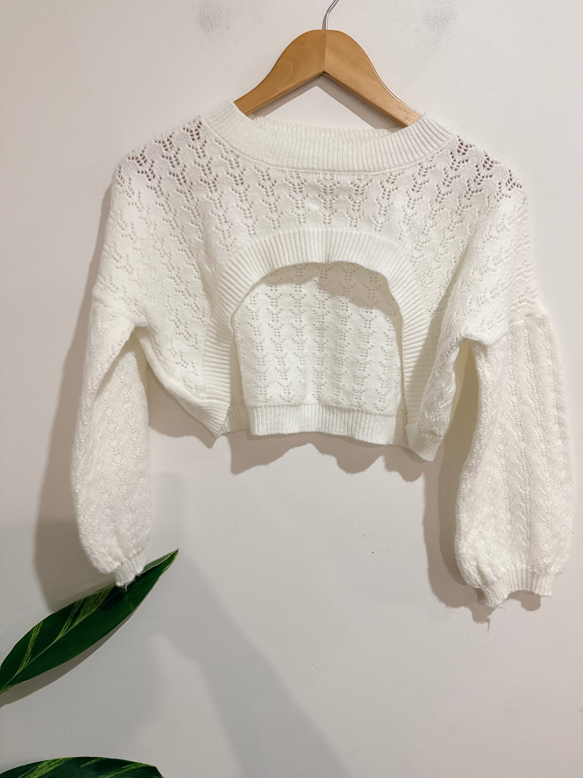 Brand Unknown Knit Crop Sweater Size U/Arm to U/Arm 57cm