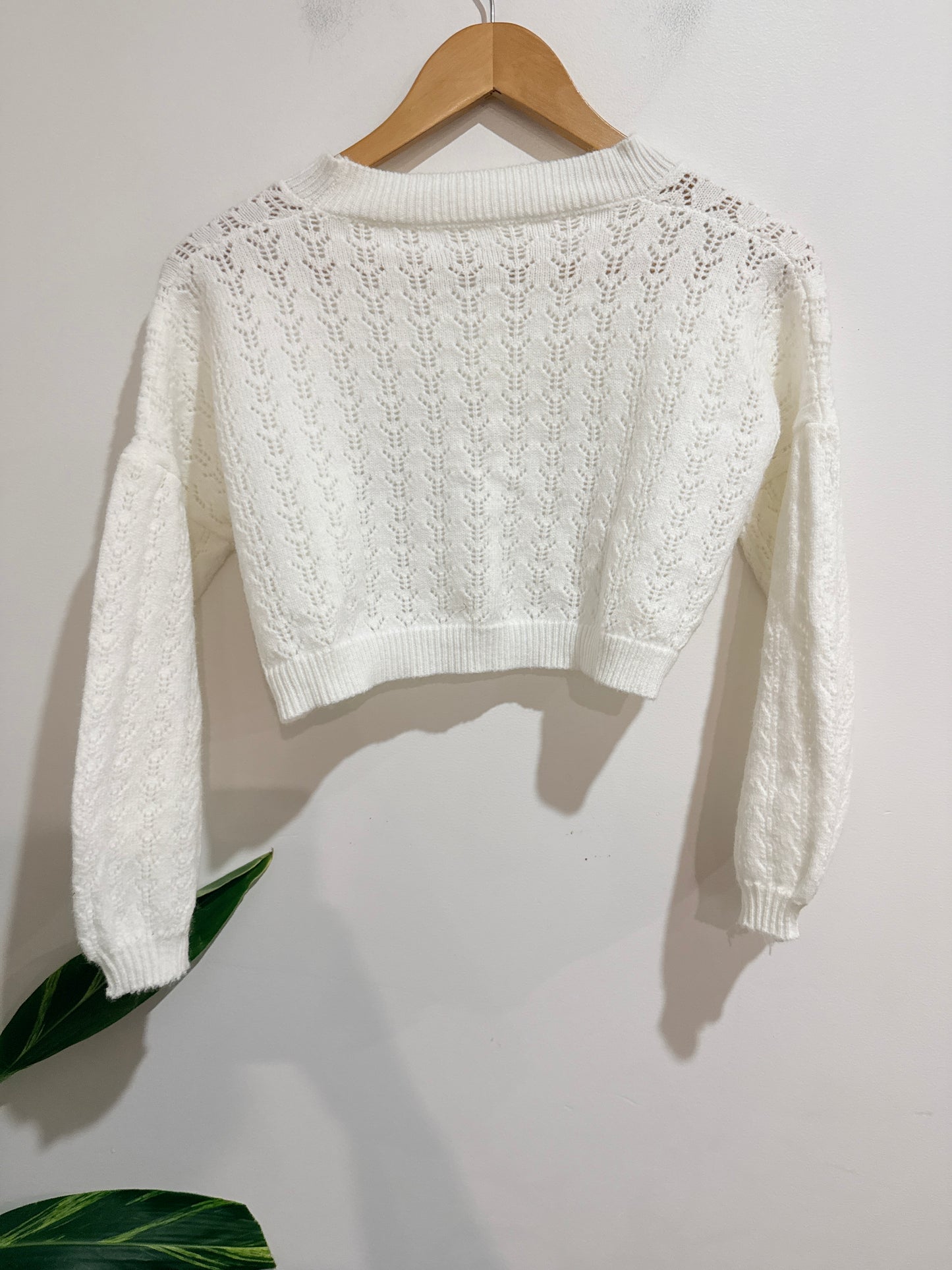 Brand Unknown Knit Crop Sweater Size U/Arm to U/Arm 57cm