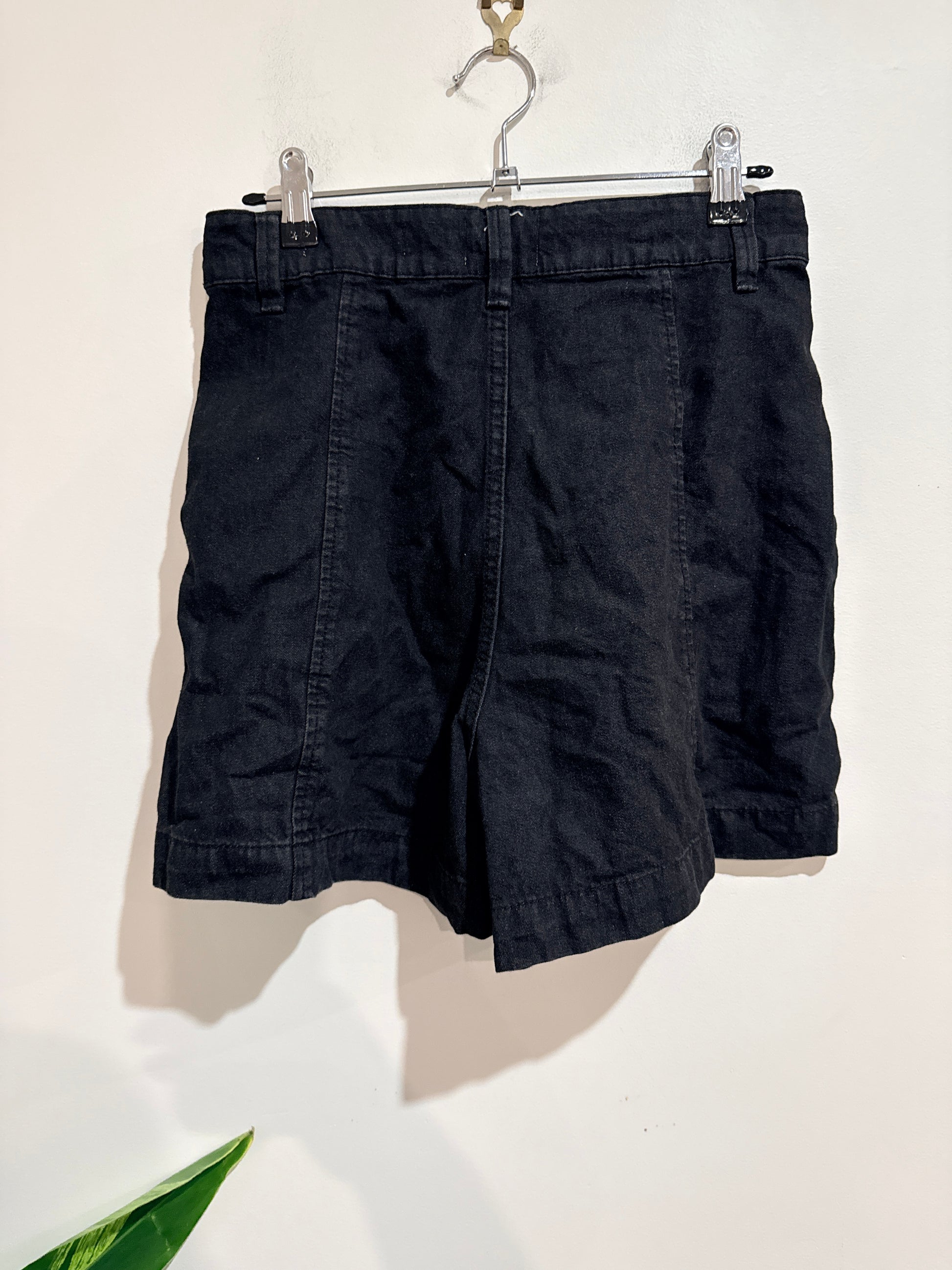 Cotton:on High-waisted Denim Short Size 8