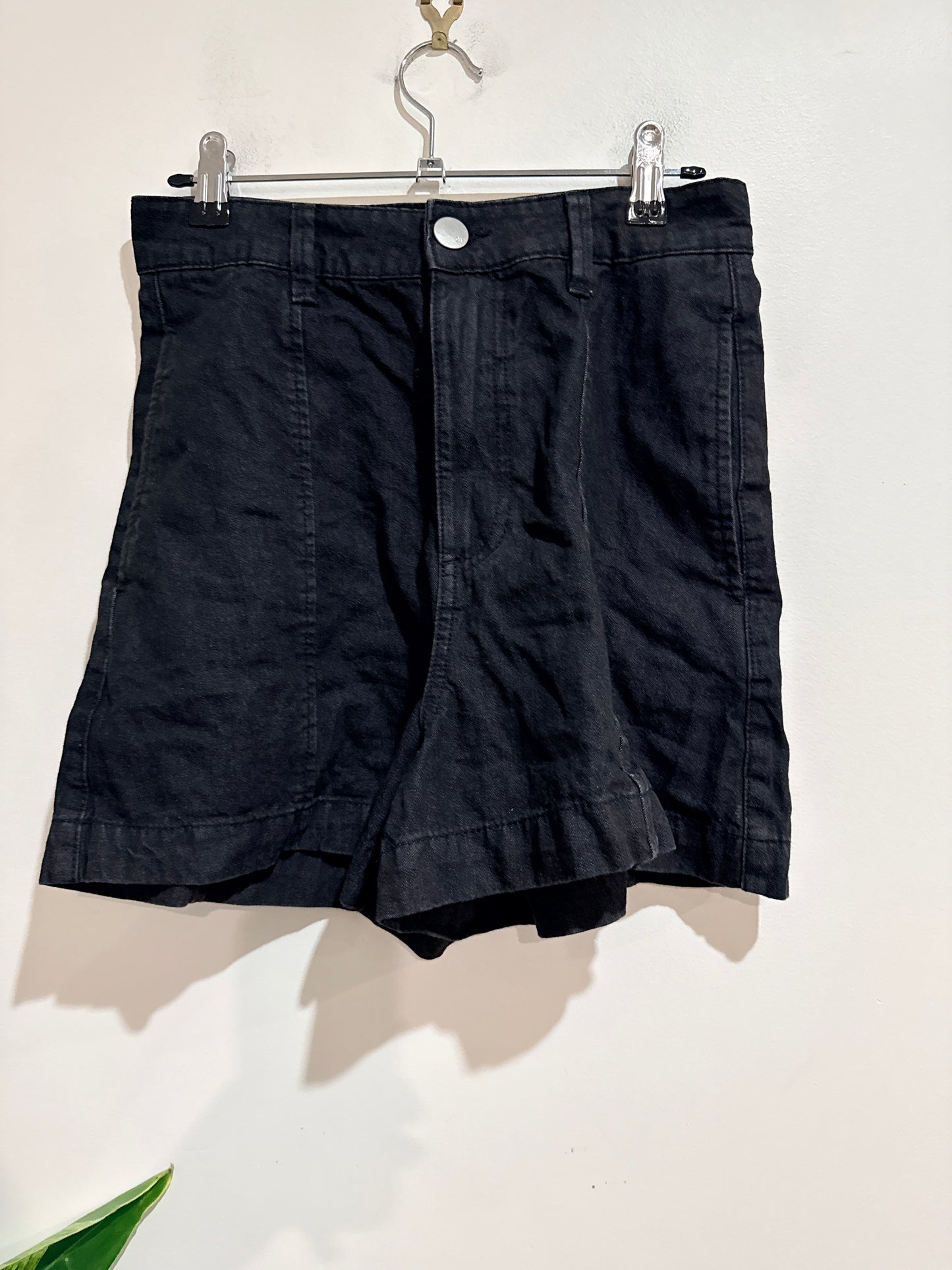 Cotton:on High-waisted Denim Short Size 8