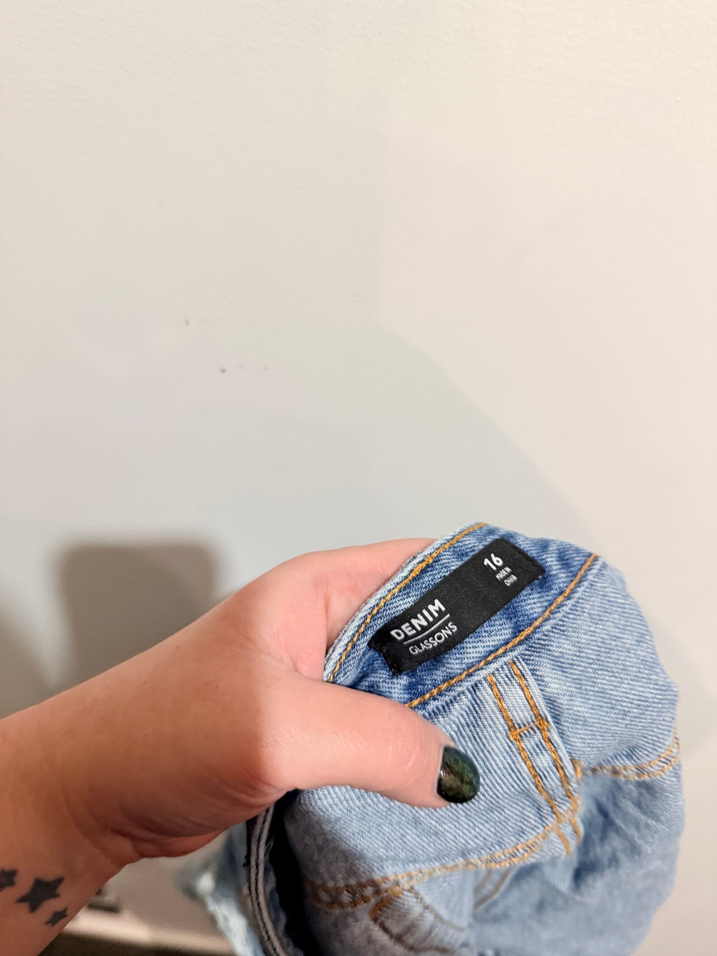 Glassons Distressed Denim Shorts Size 16