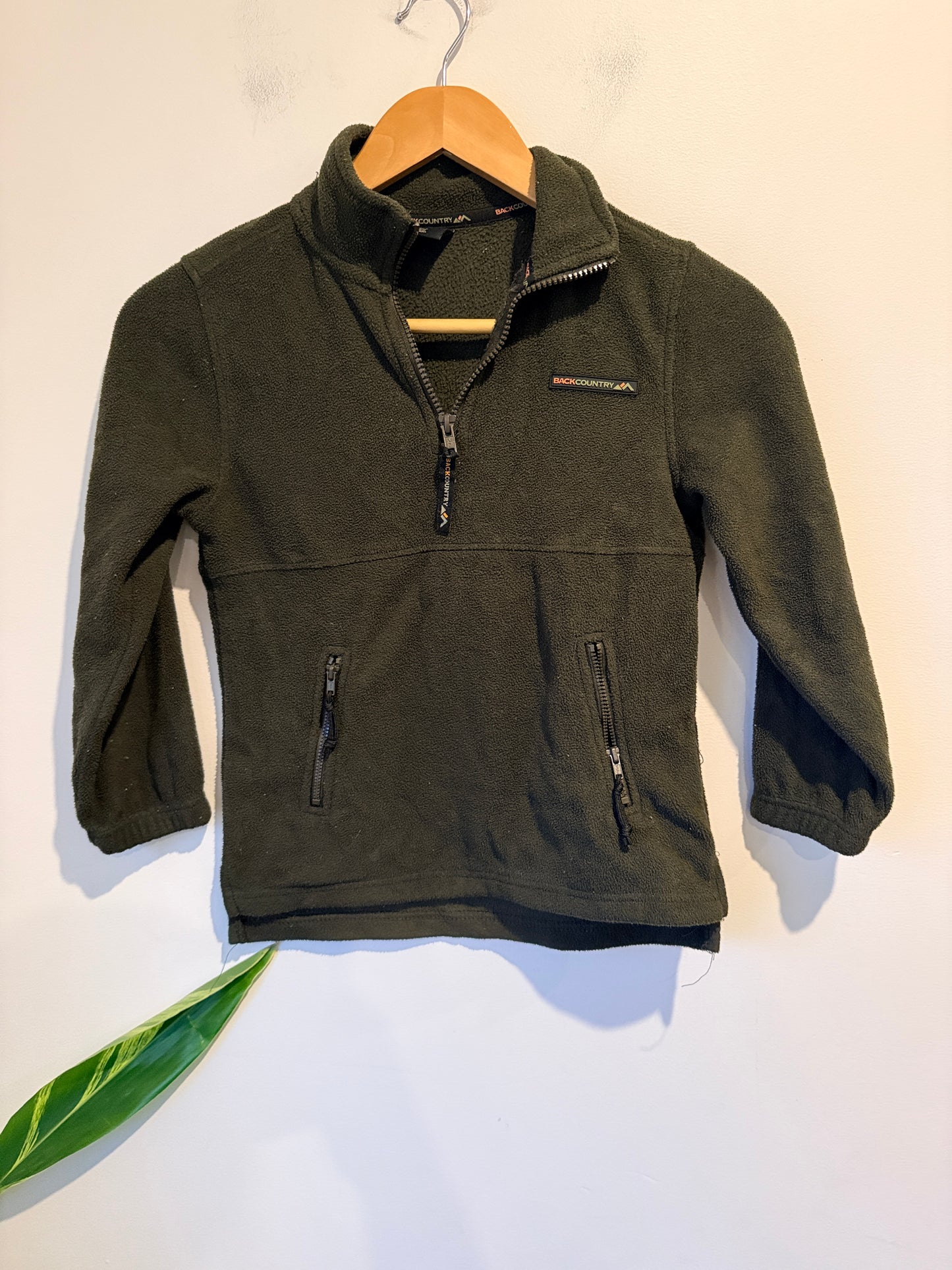 Back Country (NZ Made) 1/4 Zip Sweatshirt Size 8