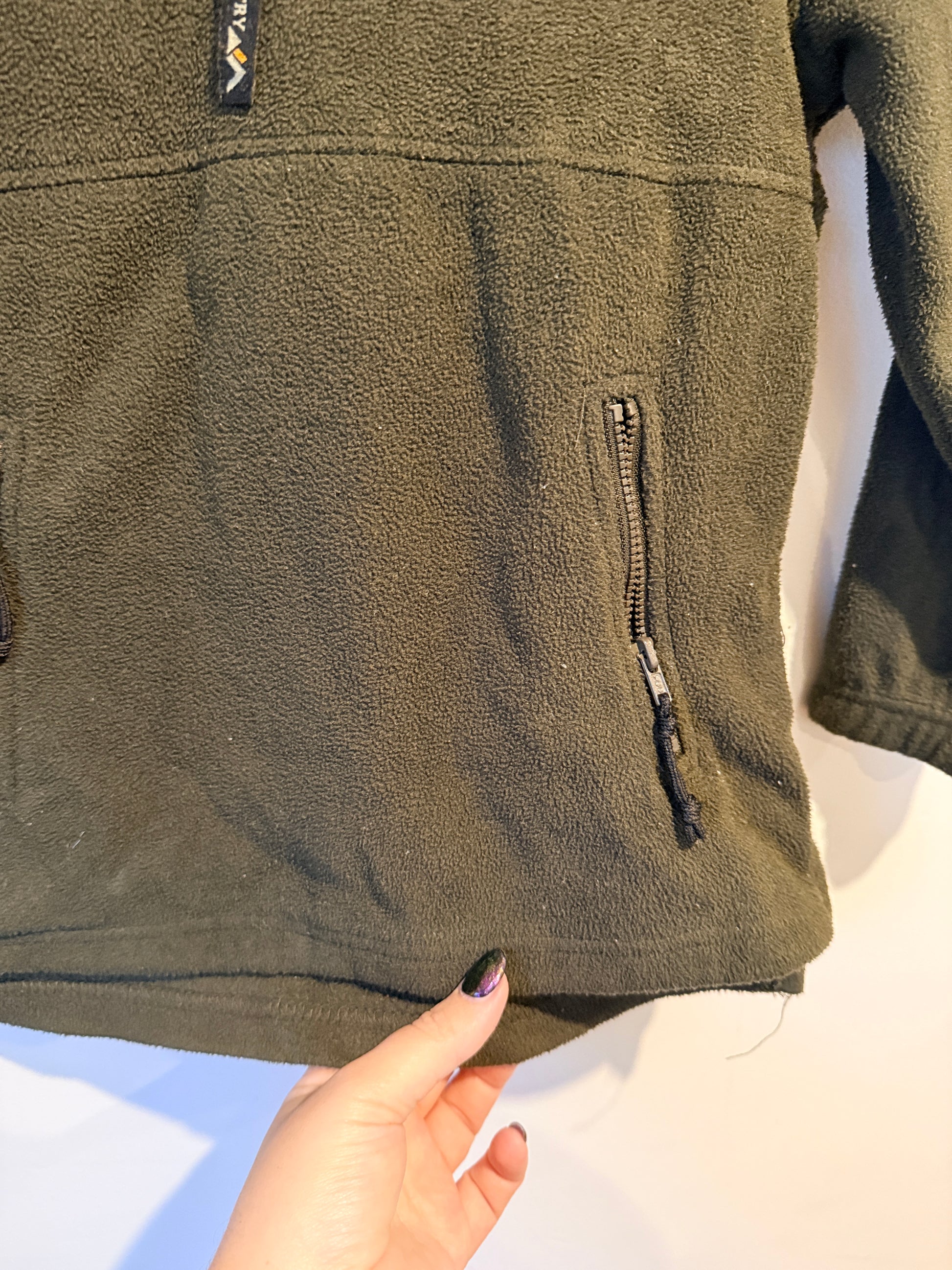 Back Country (NZ Made) 1/4 Zip Sweatshirt Size 8