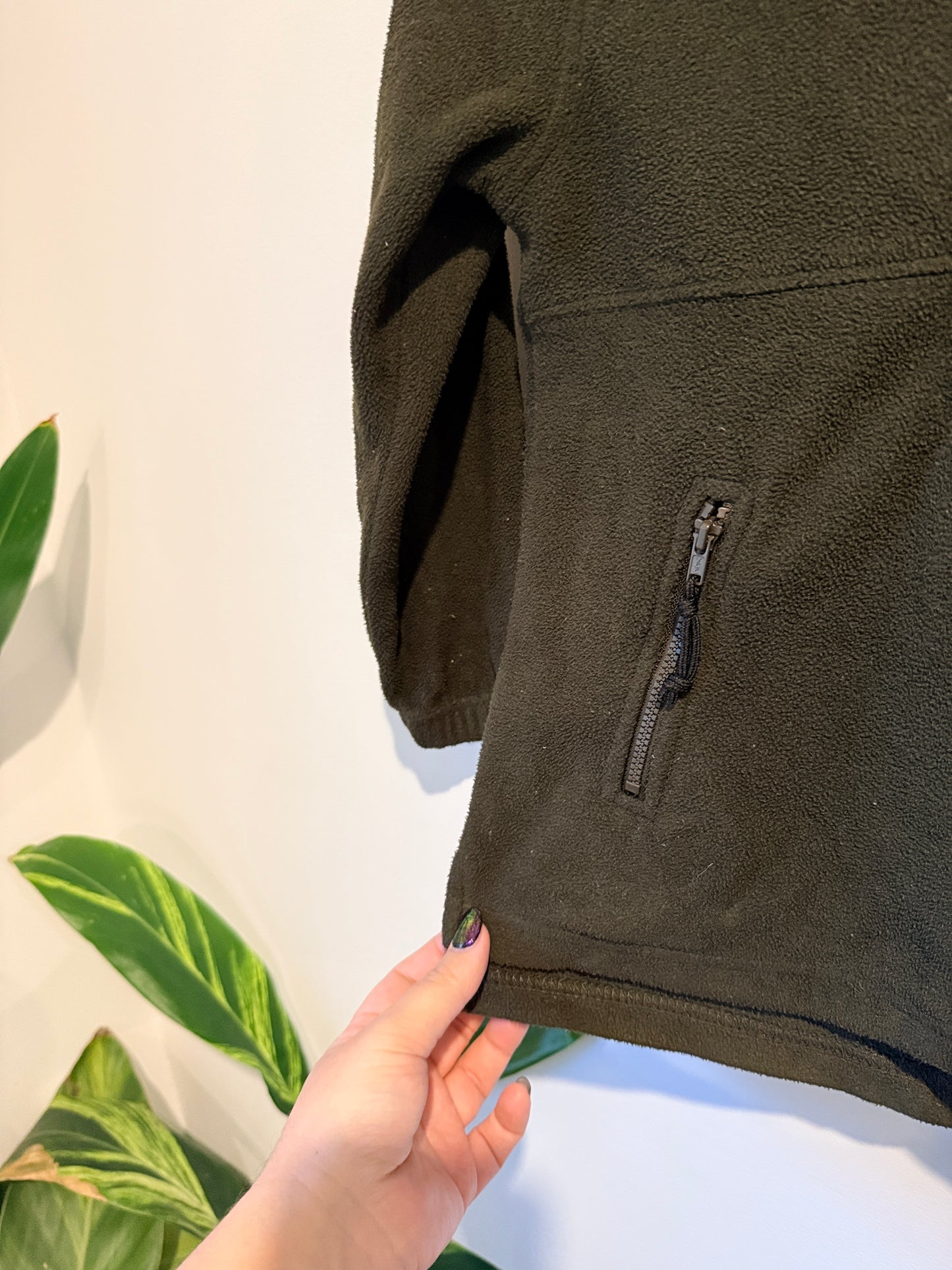 Back Country (NZ Made) 1/4 Zip Sweatshirt Size 8