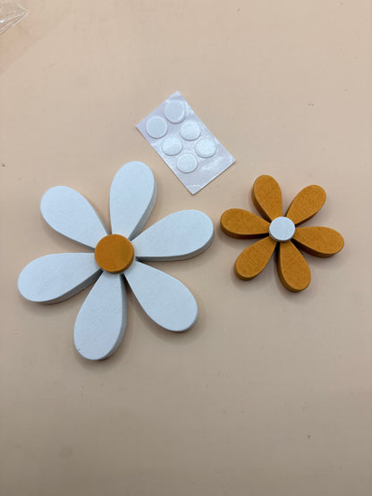 Wooden Daisy Wall Decor Set