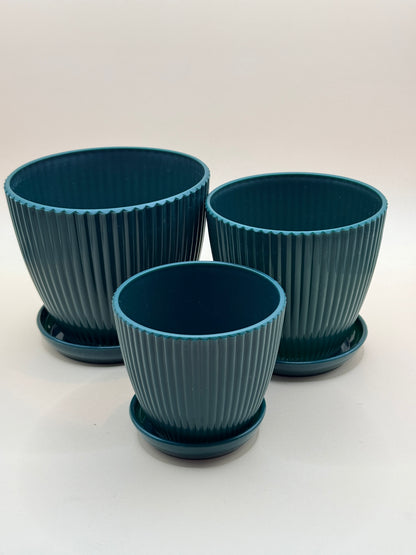 Ribbed Plant Pot Set with Saucers