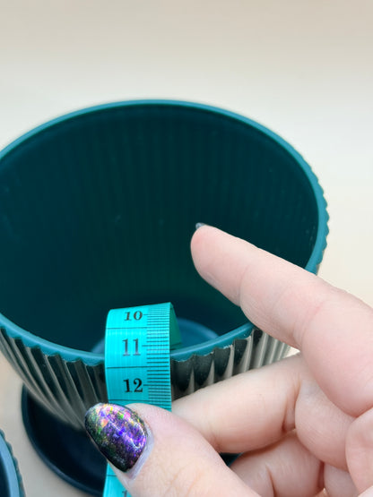 Ribbed Plant Pot Set with Saucers
