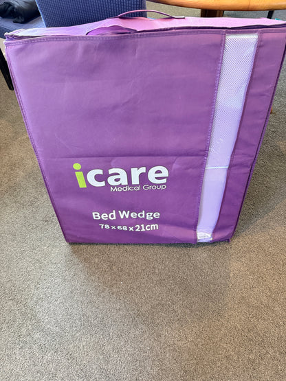 iCare Medical Group Bed Wedge Pillow 78 x 68 x 21cm with Carry Bag