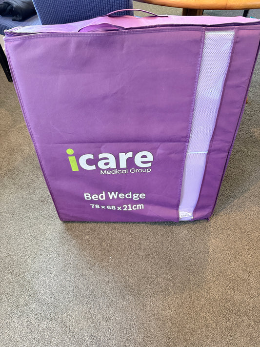 iCare Medical Group Bed Wedge Pillow 78 x 68 x 21cm with Carry Bag