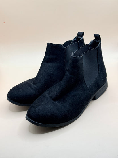 H&H Black Chelsea Ankle Boots Size 7