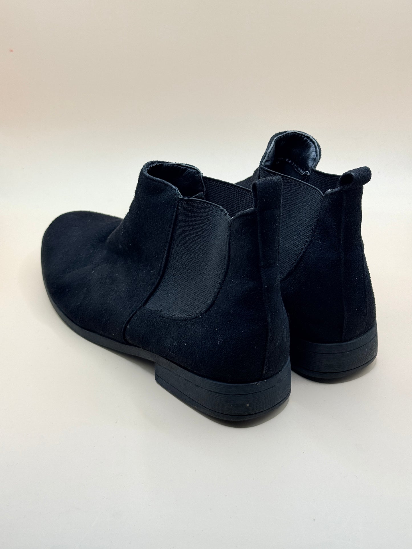 H&H Black Chelsea Ankle Boots Size 7